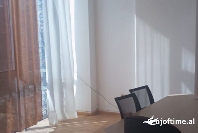 Business Property in Sale 3+1 in Tirana - 6,700,000 Leke