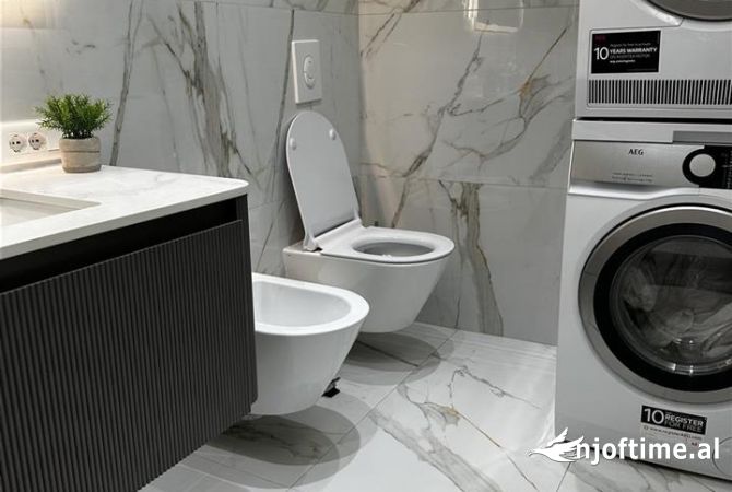 Shtepi ne shitje Apartament ne Tirane, 2+1, Mobilimi E mobiluar, Pagesa 252,900  Euro.