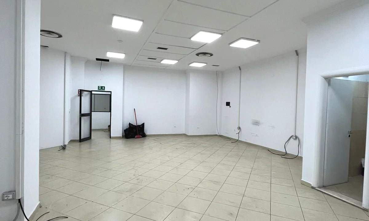 Jepet me Qira Ambient per Zyra / Klinika – Rruga e Kavajes