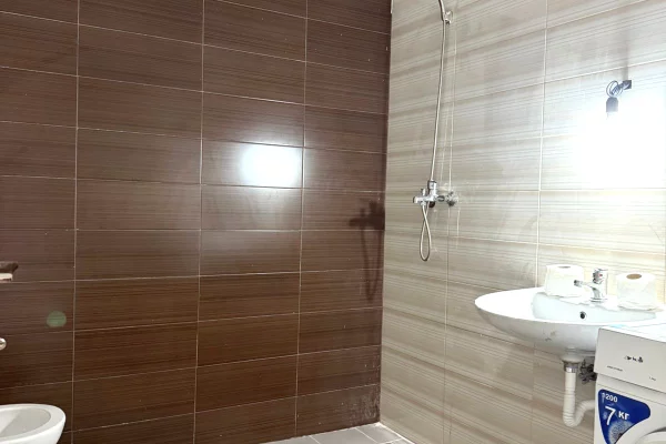 Shtepi me qera Apartament ne Tirane, 1+1, Mobilimi E mobiluar, Pagesa 500  Euro.