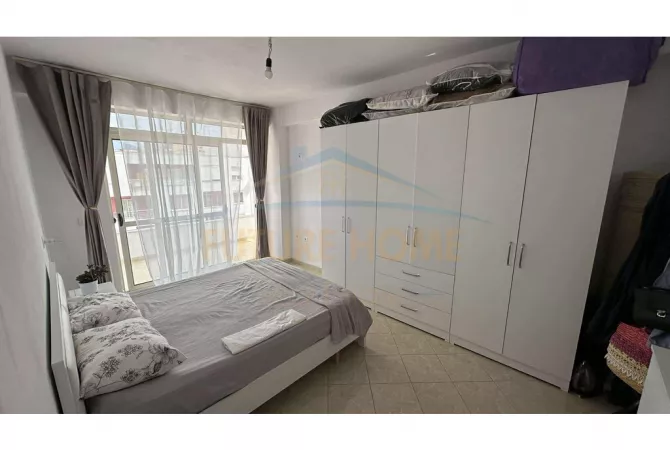 Shtepi ne shitje Apartament ne Tirane, 2+1, Mobilimi E mobiluar, Pagesa 150,000  Euro.