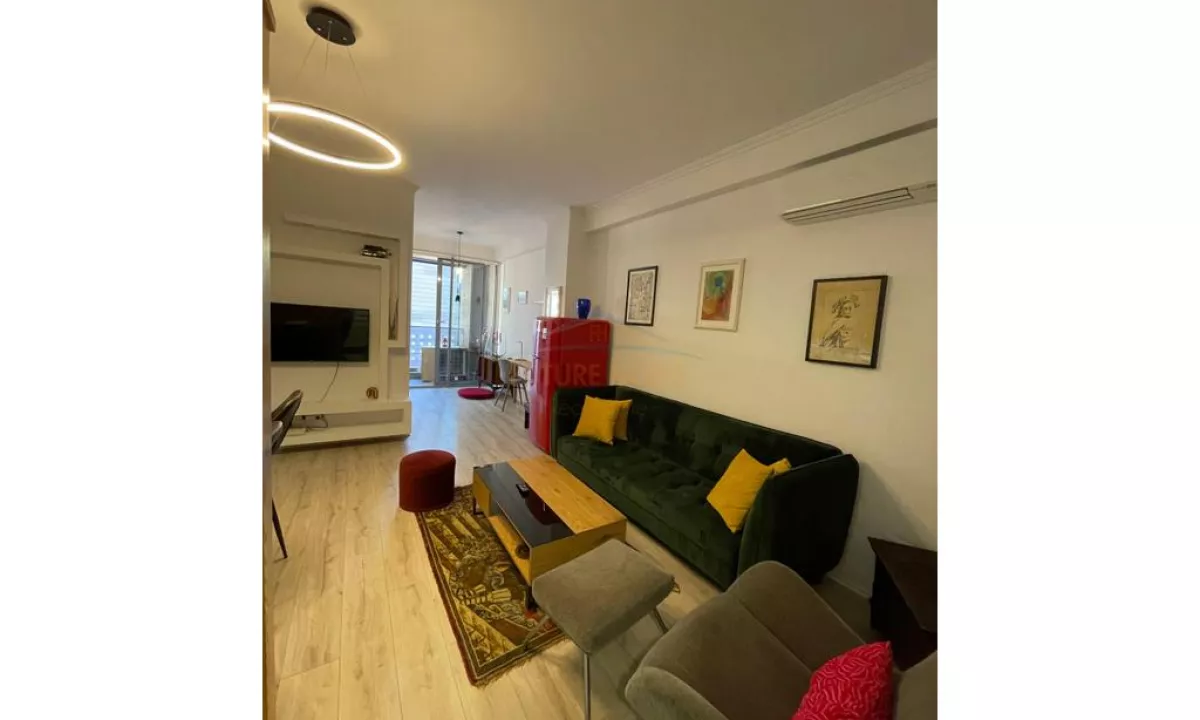 Shtepi me qera Apartament ne Tirane, 1+1, Mobilimi E mobiluar, Pagesa 950  Euro.