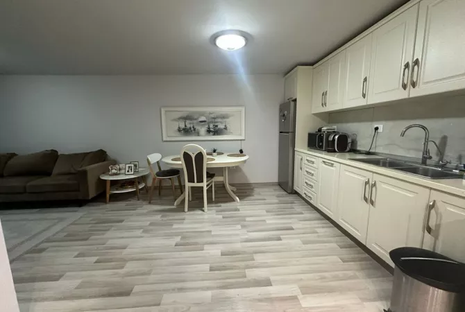 Shtepi ne shitje Apartament ne Tirane, 2+1, Mobilimi E mobiluar, Pagesa 169,000  Euro.