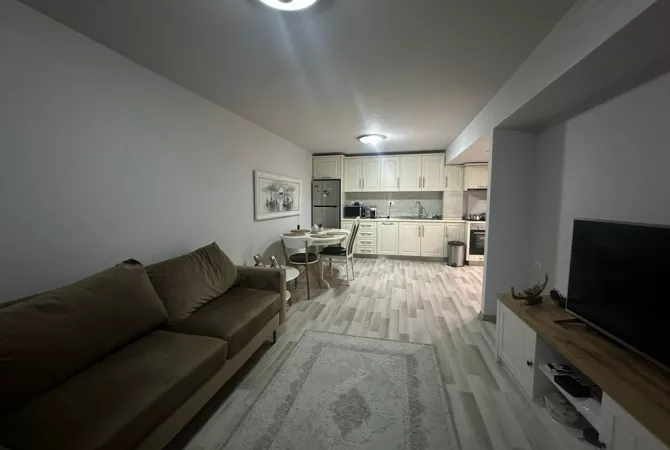 Shtepi ne shitje Apartament ne Tirane, 2+1, Mobilimi E mobiluar, Pagesa 169,000  Euro.
