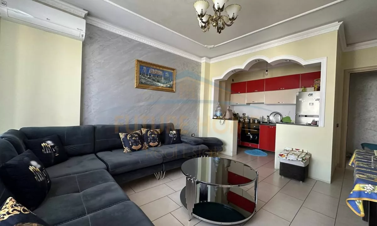 Shtepi me qera Apartament ne Tirane, 2+1, Mobilimi E mobiluar, Pagesa 590  Euro.