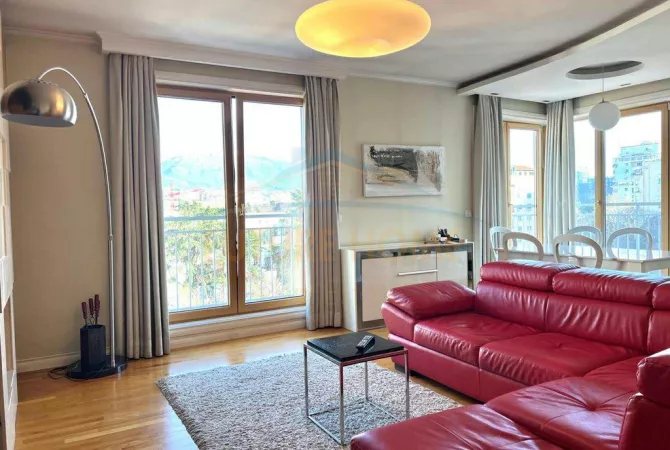 Qera Apartament 2+1 , Rruga Pjetër Bogdani, pranë Salt Restaurant. UNA57258