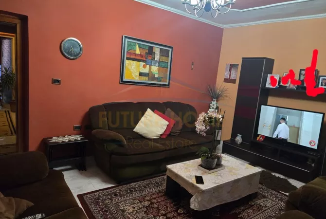 Shtepi ne shitje Apartament ne Tirane, 1+1, Mobilimi E mobiluar, Pagesa 106,000  Euro.