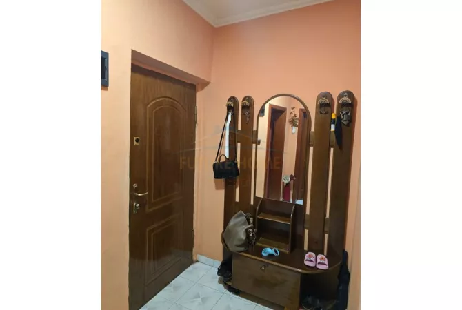 Shtepi ne shitje Apartament ne Tirane, 1+1, Mobilimi E mobiluar, Pagesa 106,000  Euro.