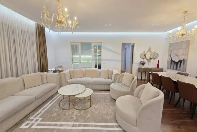 Shitet, Apartament 3+1+3+2 Poste Parkimi (Garazh), Kompleksi Delijorgji, Tiranë.