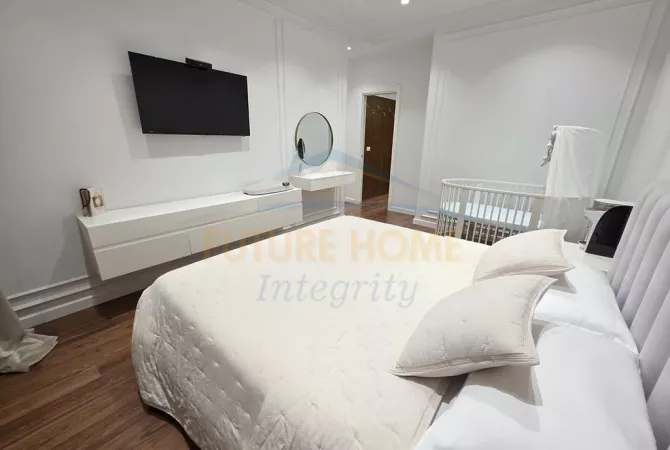 Shtepi ne shitje Apartament ne Tirane, 3+1, Mobilimi E mobiluar, Pagesa 750,000  Euro.