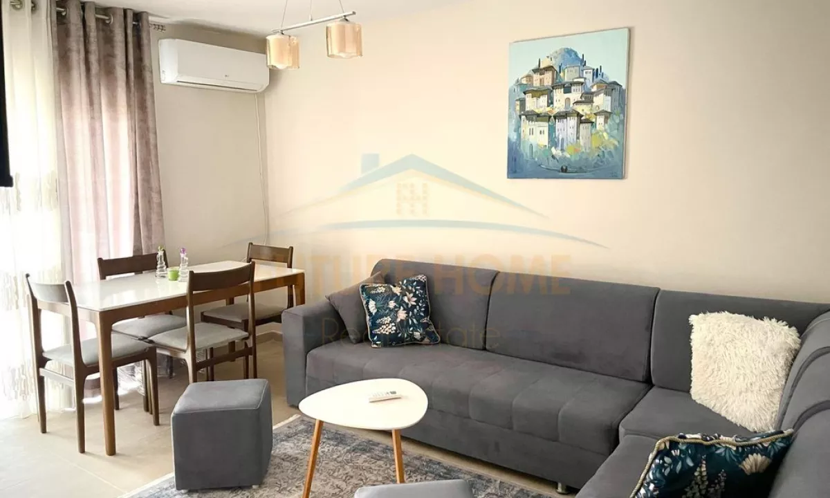 Appartamento in affitto a Tirana 3+1, Arredato