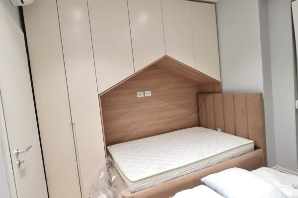 Appartamento in affitto a Tirana 2+1, Arredato