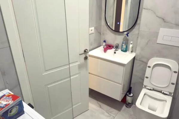 Shtepi me qera Apartament ne Tirane, 1+1, Mobilimi E mobiluar, Pagesa 650  Euro.