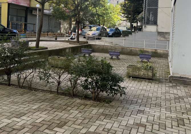 Ambient biznesi me qera 1+1 ne Tirane - 25,000 Leke