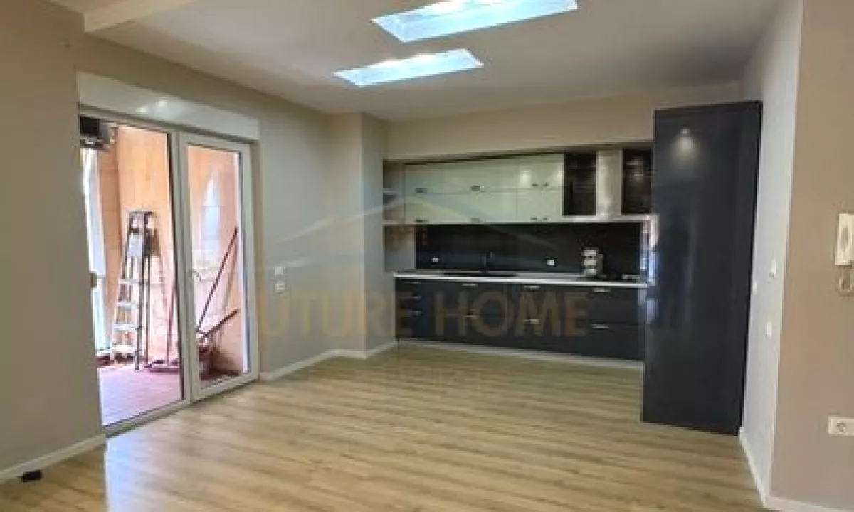 Appartamento in vendita a Tirana 2+1, Vuoto