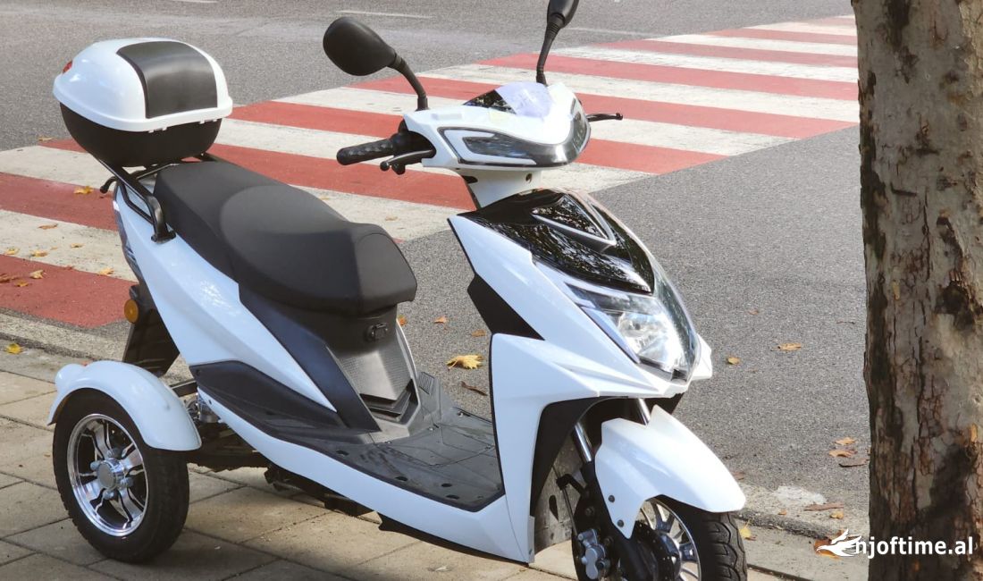 Mororr elektrik me 3 rrota (Tricikel elektrik)