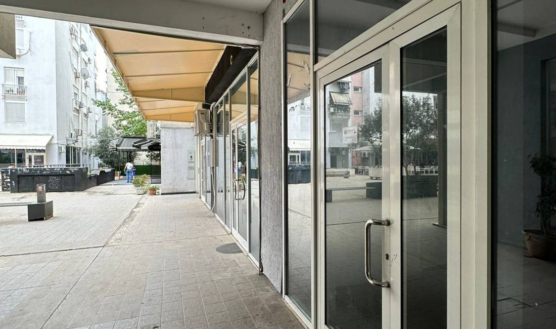 Ambjent biznesi me Qera, ish Parku i Autobusave