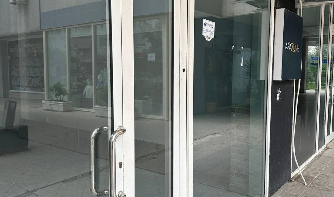 Ambjent biznesi me Qera, ish -Parki i Autobusave