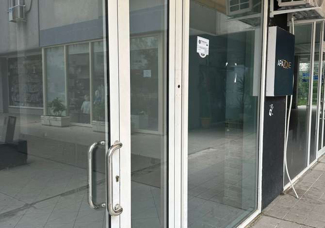 Ambjent biznesi me Qera, ish -Parki i Autobusave