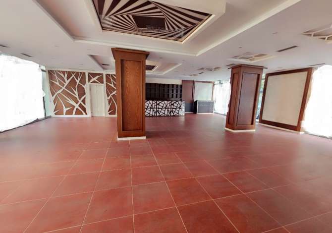 Ambjent biznesi ,per qera, ne Astir prane Union Bar