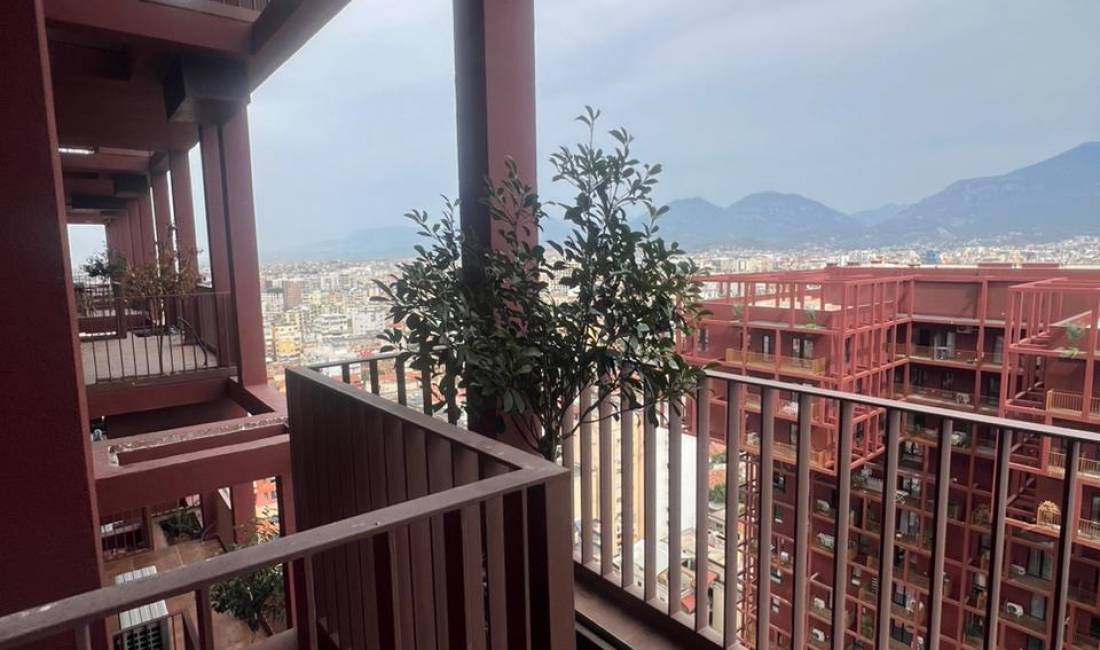 Ambjent 170 m2 Per Qera/ Per zyra