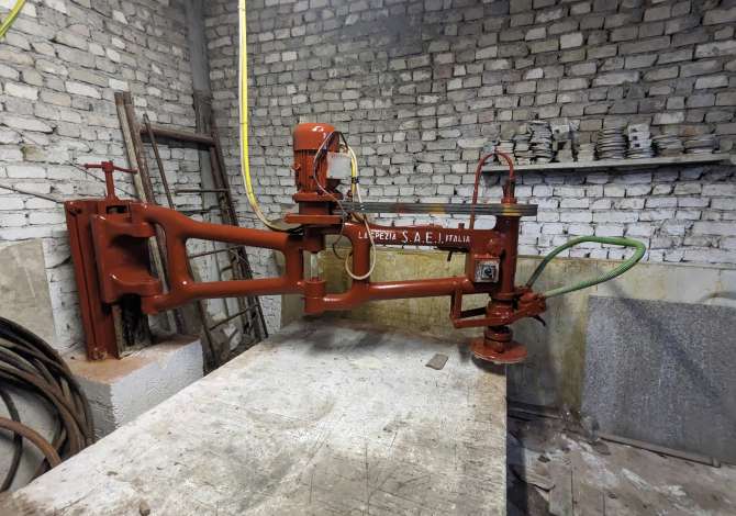 Pajisje biznesi ne shitje ne Tirane - 1,000,000 Leke