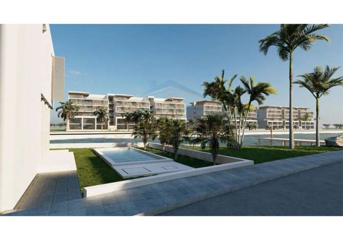 Ambiente Commerciale in Vendita 5+1 a Durazzo - 2,500,000 Euro