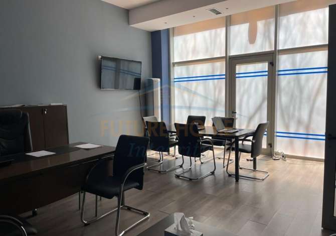 Shitet, Ambient Biznesi, Blloku, Tirane.