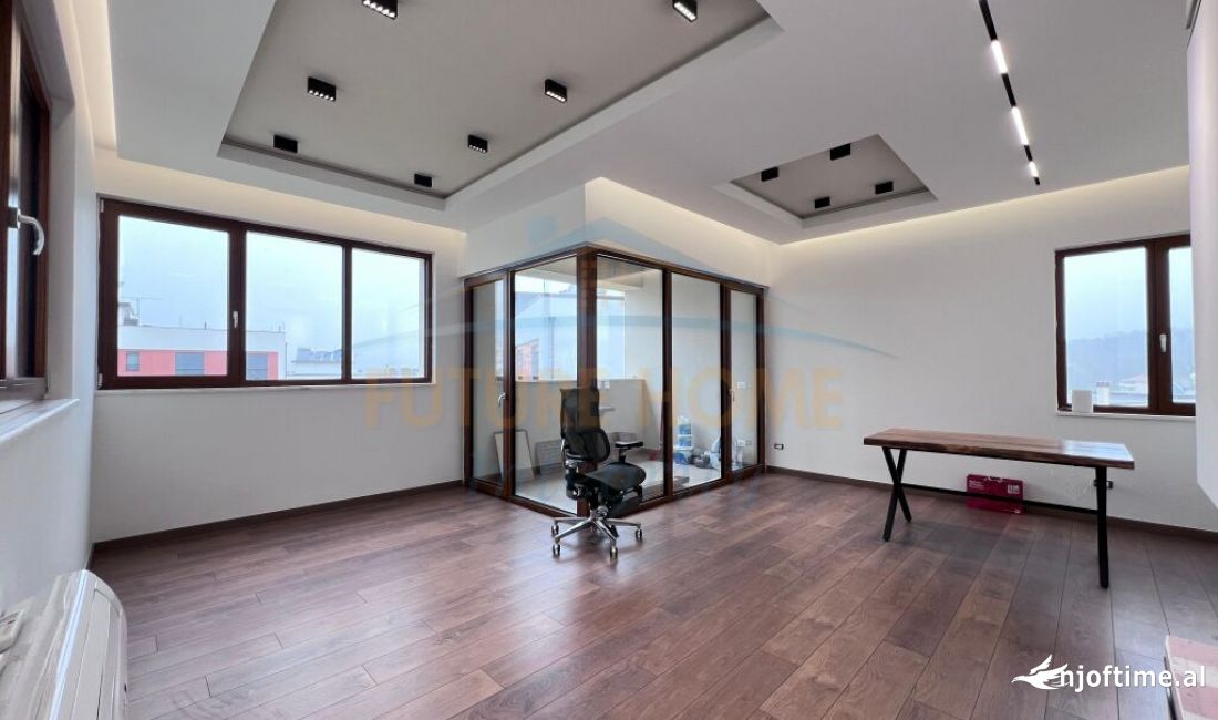 Shtepi ne shitje Apartament ne Tirane, 3+1, Mobilimi Bosh, pa mobiluar, Pagesa 600,000  Euro.