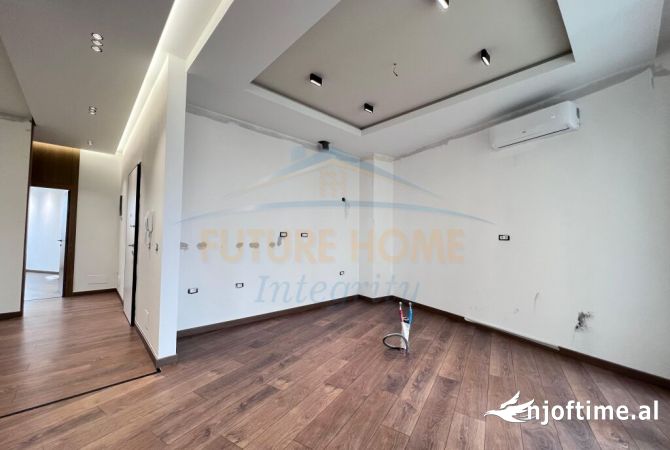 Shtepi ne shitje Apartament ne Tirane, 3+1, Mobilimi Bosh, pa mobiluar, Pagesa 600,000  Euro.