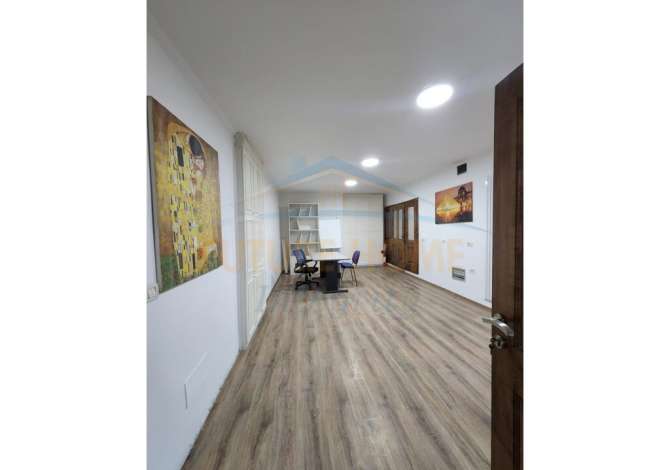 Qera, Ambient Biznesi, Rruga Petro Nini Luarasi