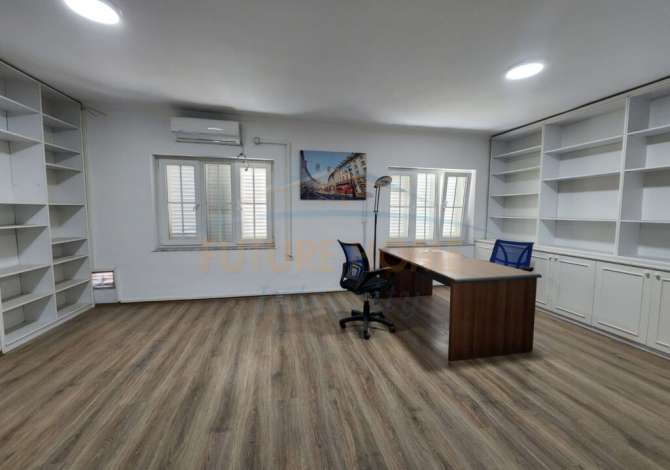 Qera, Ambient Biznesi, Rruga Petro Nini Luarasi