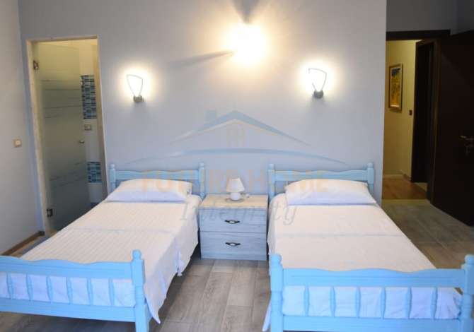 Shtepi ne shitje Vila Luksoze ne Tirane, 6+1, Mobilimi E mobiluar, Pagesa 2,500,000  Euro.