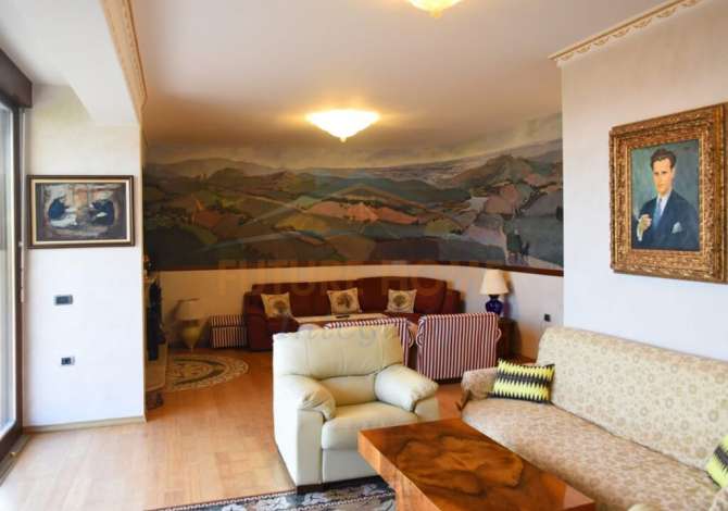 Shtepi ne shitje Vila Luksoze ne Tirane, 6+1, Mobilimi E mobiluar, Pagesa 2,500,000  Euro.