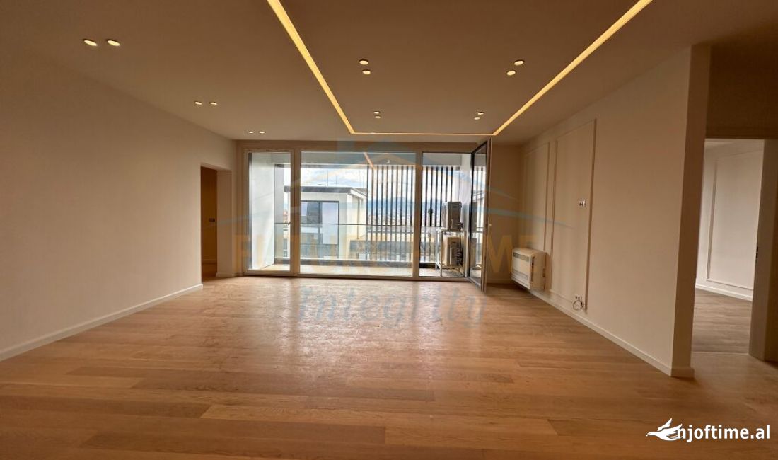 Shtepi me qera Apartament ne Tirane, 3+1, Mobilimi Pjeserisht e mobiluar, Pagesa 1,100  Euro.