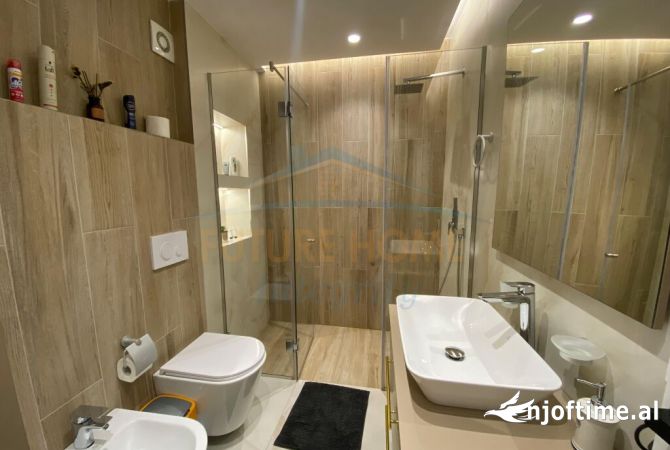 Shtepi me qera Apartament ne Tirane, 2+1, Mobilimi E mobiluar, Pagesa 1,200  Euro.