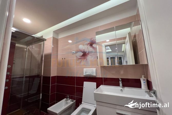 Shtepi ne shitje Apartament ne Tirane, 2+1, Mobilimi E mobiluar, Pagesa 250,000  Euro.