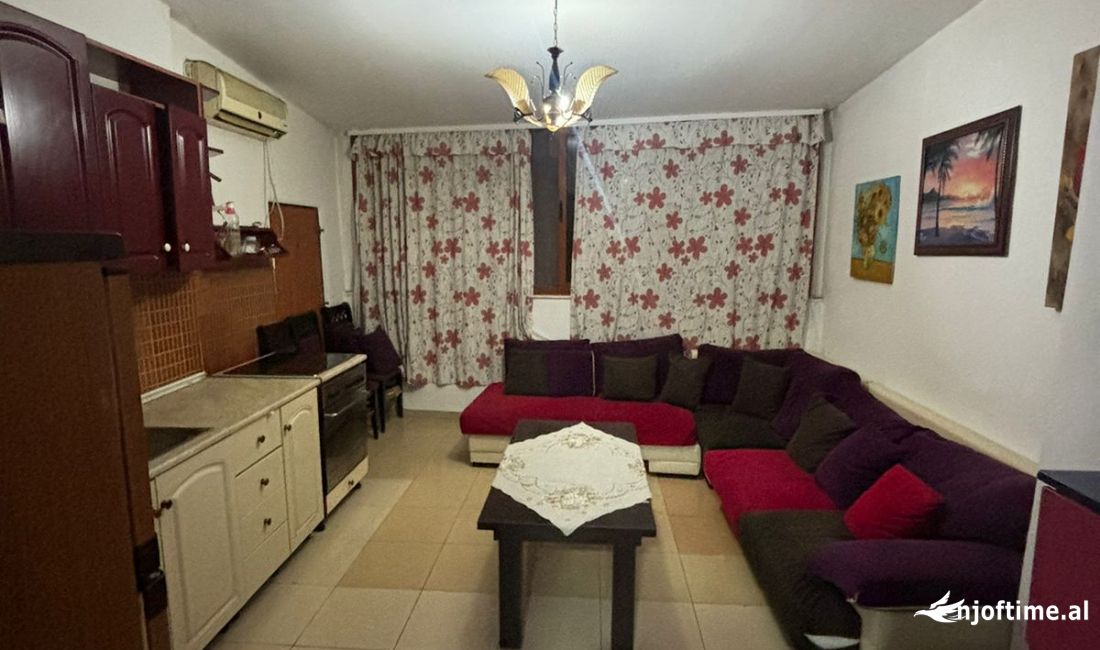 Appartamento in vendita a Tirana 1+1, Arredato