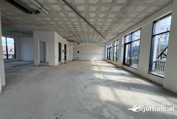 Business Property for Rent 1+1 in Tirana - 2,500 Euro