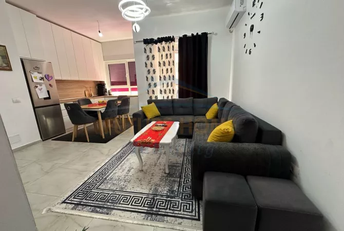 Shitet, Apartament 2+1, Kompleksi Mangalem