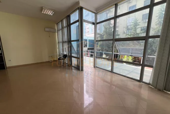 Business Property for Rent 1+1 in Tirana - 460 Euro