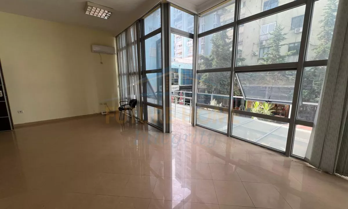 Qera, Ambient Biznesi, Ish Ekspozita, Tirane.