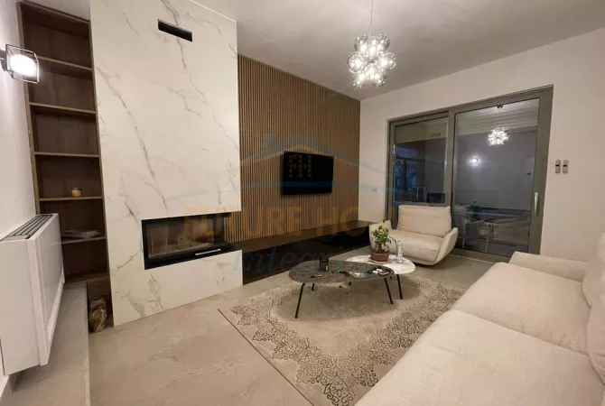 Shtepi ne shitje Vila Luksoze ne Tirane, 2+1, Mobilimi E mobiluar, Pagesa 818,000  Euro.