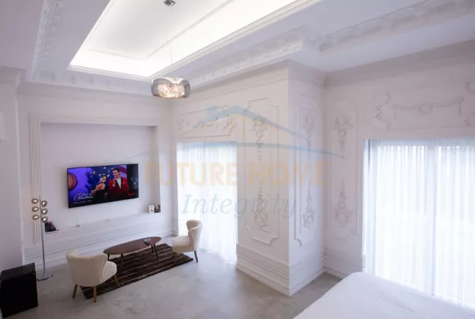 Shtepi ne shitje Vila Luksoze ne Tirane, 2+1, Mobilimi E mobiluar, Pagesa 818,000  Euro.