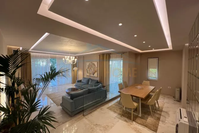 Casa in vendita 3+1 a Durazzo - 750,000 Euro