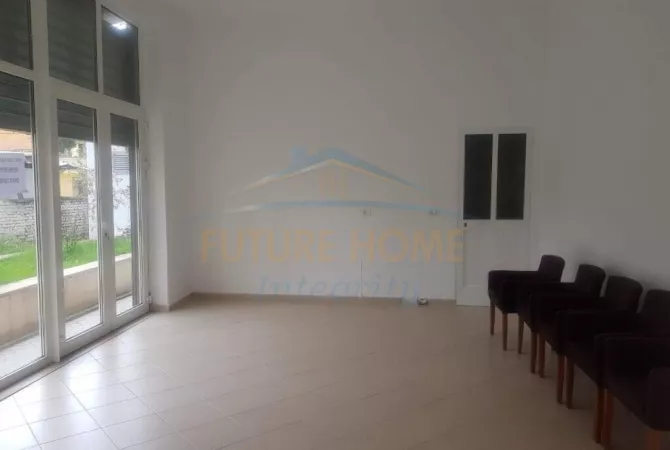 Business Property for Rent 1+1 in Tirana - 350 Euro