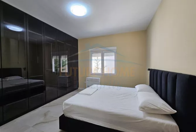 Shtepi me qera Apartament ne Tirane, 2+1, Mobilimi E mobiluar, Pagesa 100,000  Leke.