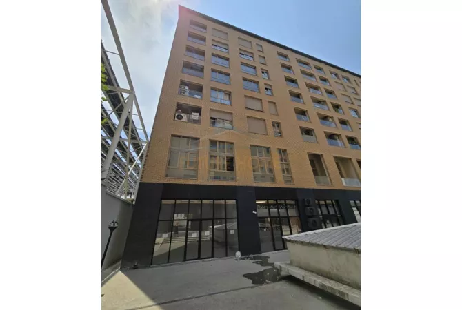 Qera, Ambient Biznesi, Rruga Xhanfize Keko, Tiranë.