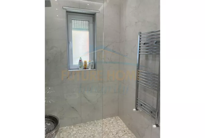 Shtepi me qera Apartament ne Tirane, 1+1, Mobilimi E mobiluar, Pagesa 1,000  Euro.