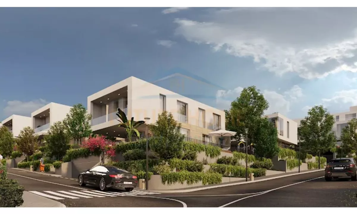 Shtepi ne shitje Vila Luksoze ne Tirane, 3+1, Mobilimi Bosh, pa mobiluar, Pagesa 520,000  Euro.